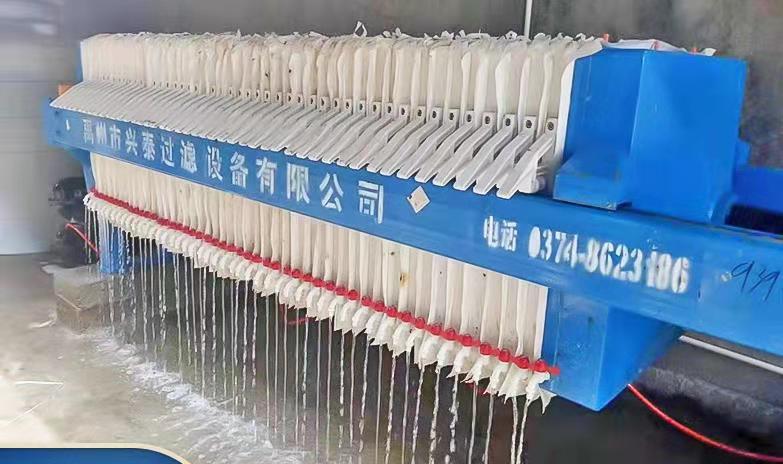 污泥壓濾機出料渾濁怎么辦？